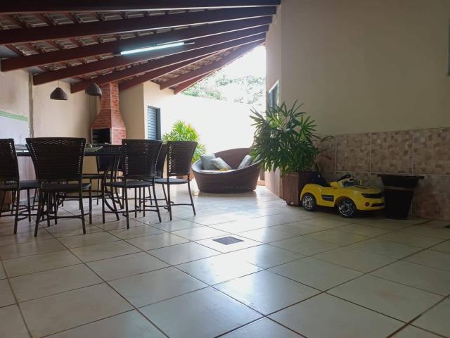 #107 - Casa para Venda em Goiânia - GO