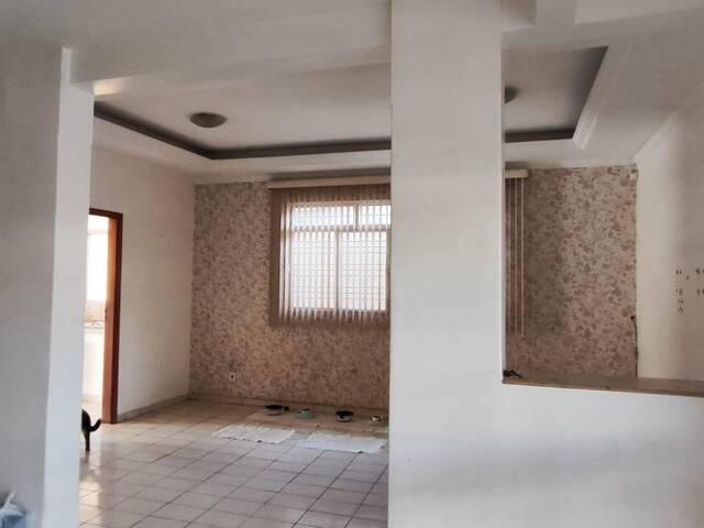 #201 - Casa para Venda em Goiânia - GO